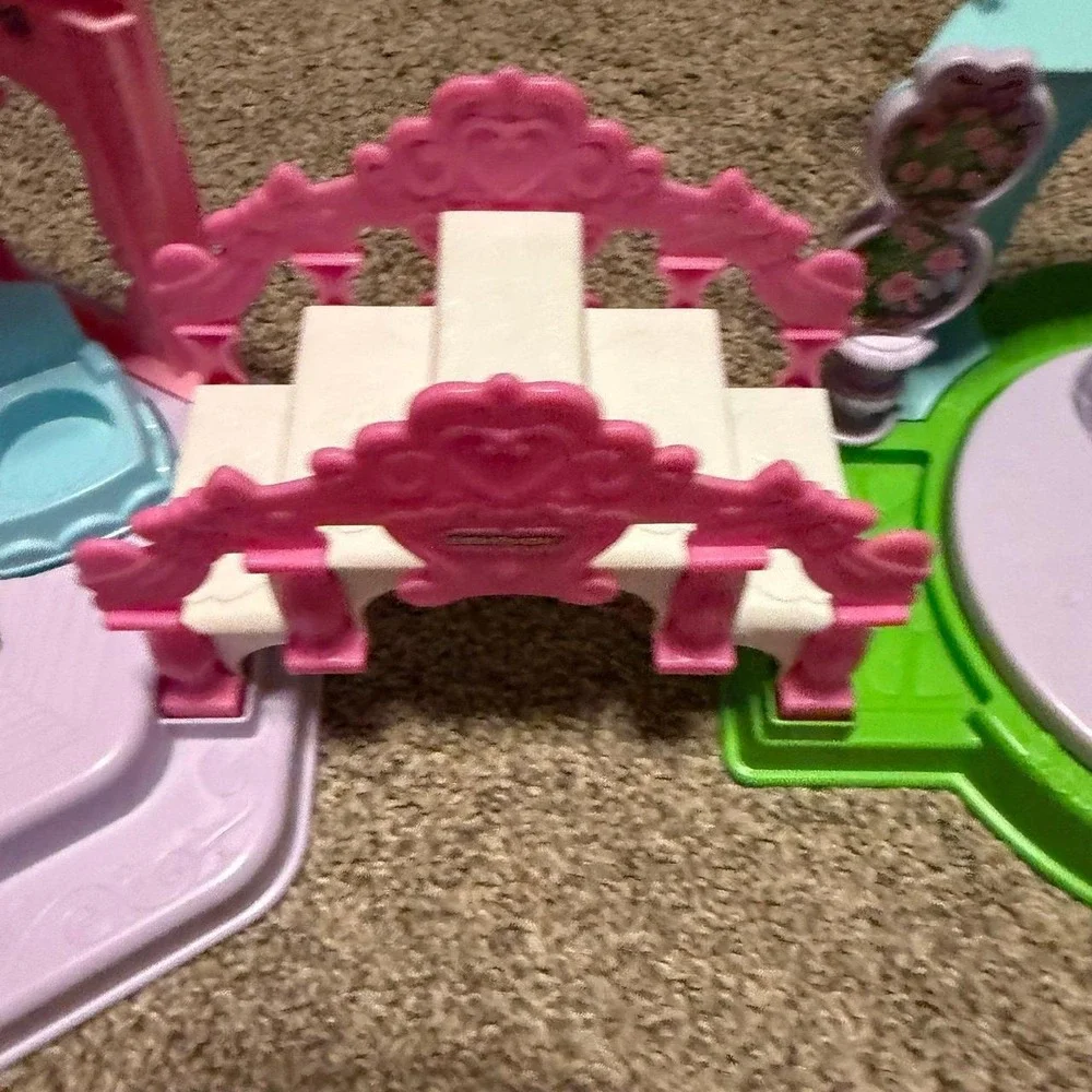 Fisher Price Little People Disney Princess Garden Party Playset 2014